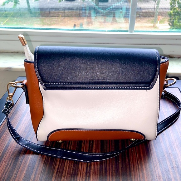 blue white & tan boho tassel purse - Picture 3 of 4